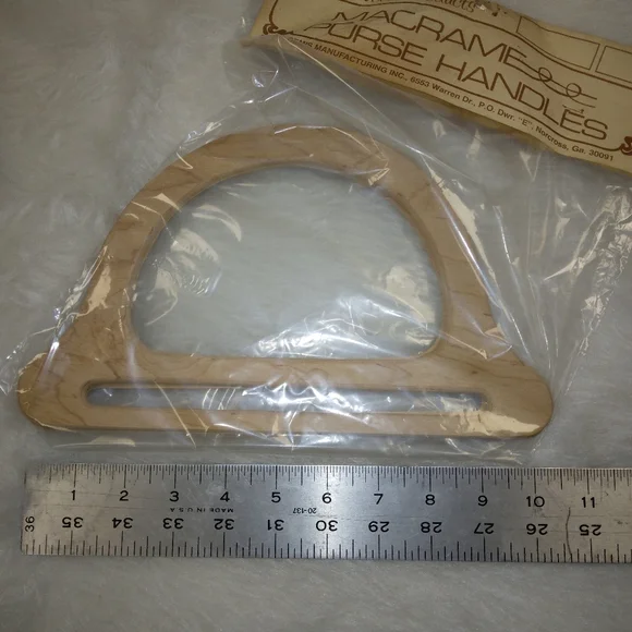 MACRAME Vintage Purse Handles, 1 pair of lightweight, real wood purse ha… - Picture 2 of 3